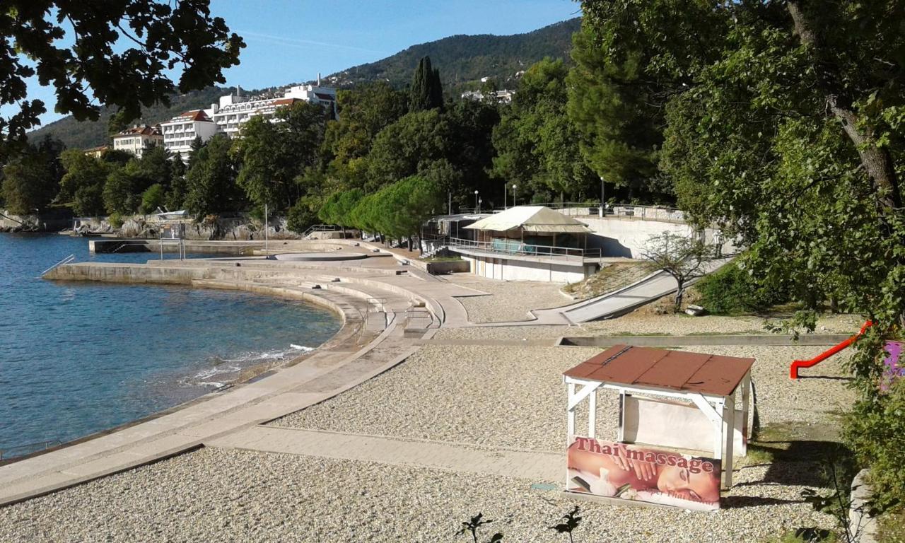 Apartman Violeta Lovran Exterior photo